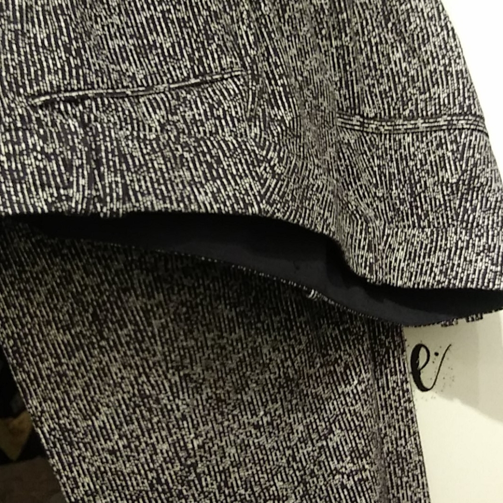 Crop dark blue and white crop slacks